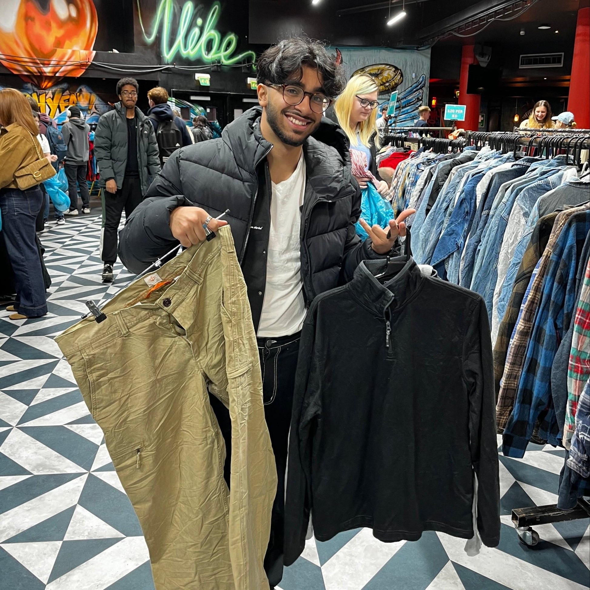 Hull - Vintage Kilo Sale! 23rd September - VintageVera