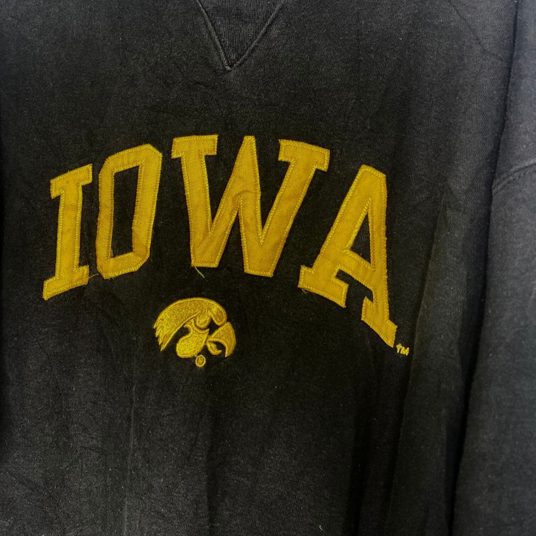 IOWA Black Sweatshirt - VintageVera