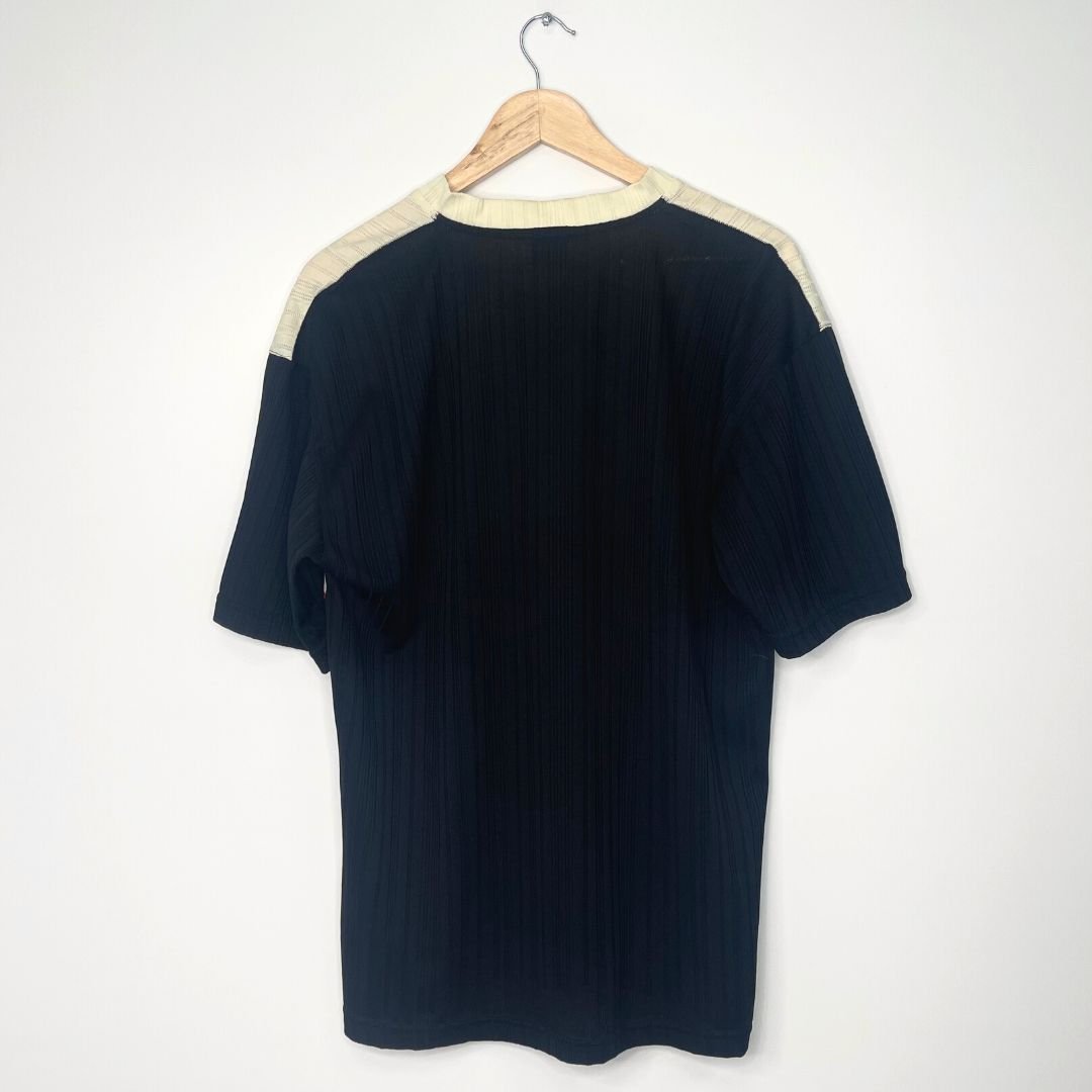 Nike V Neck T-Shirt - VintageVera