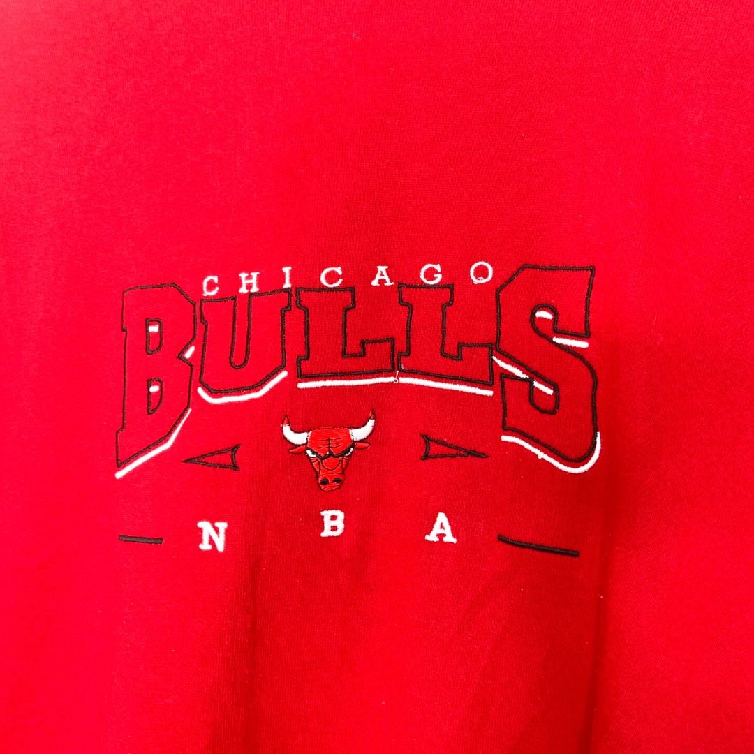 Red Chicago Bulls Sweatshirt - VintageVera